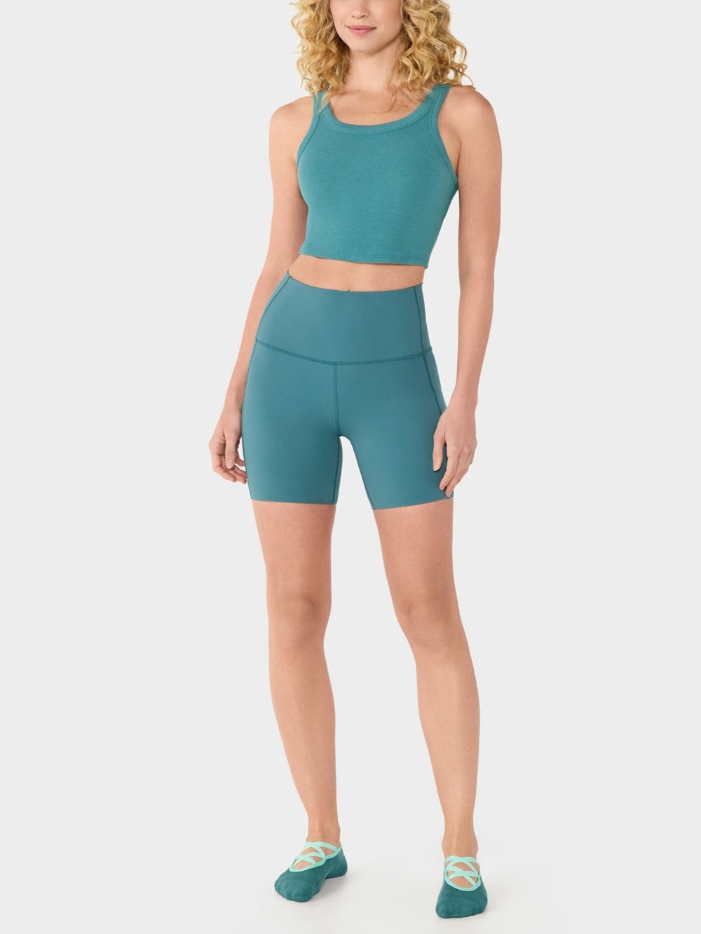 TAVI Stash & Dash Biker Short 6".  Size Small